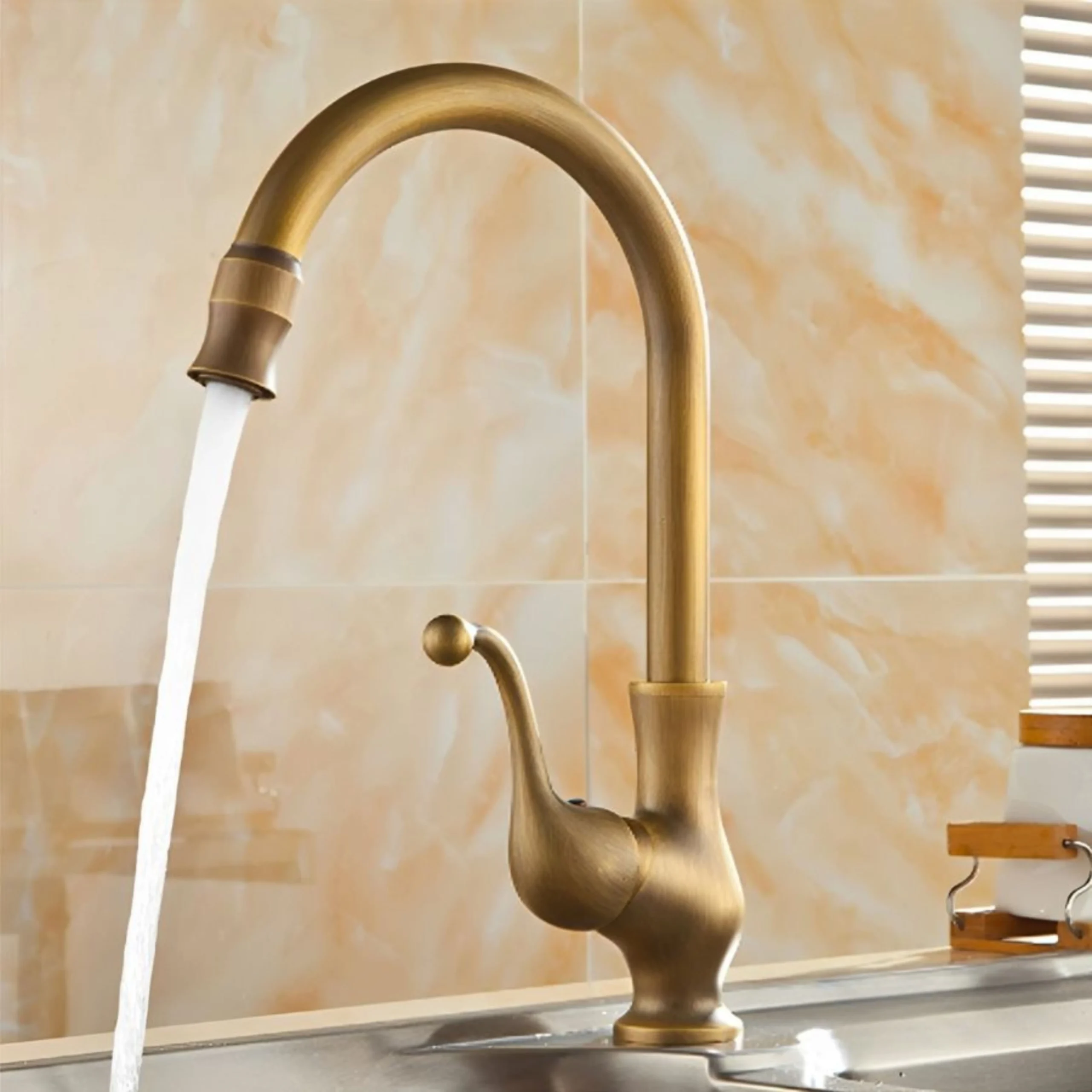 Vòi Rửa Chén Nóng Lạnh Đồng Thau Giả Cổ ST-6313C